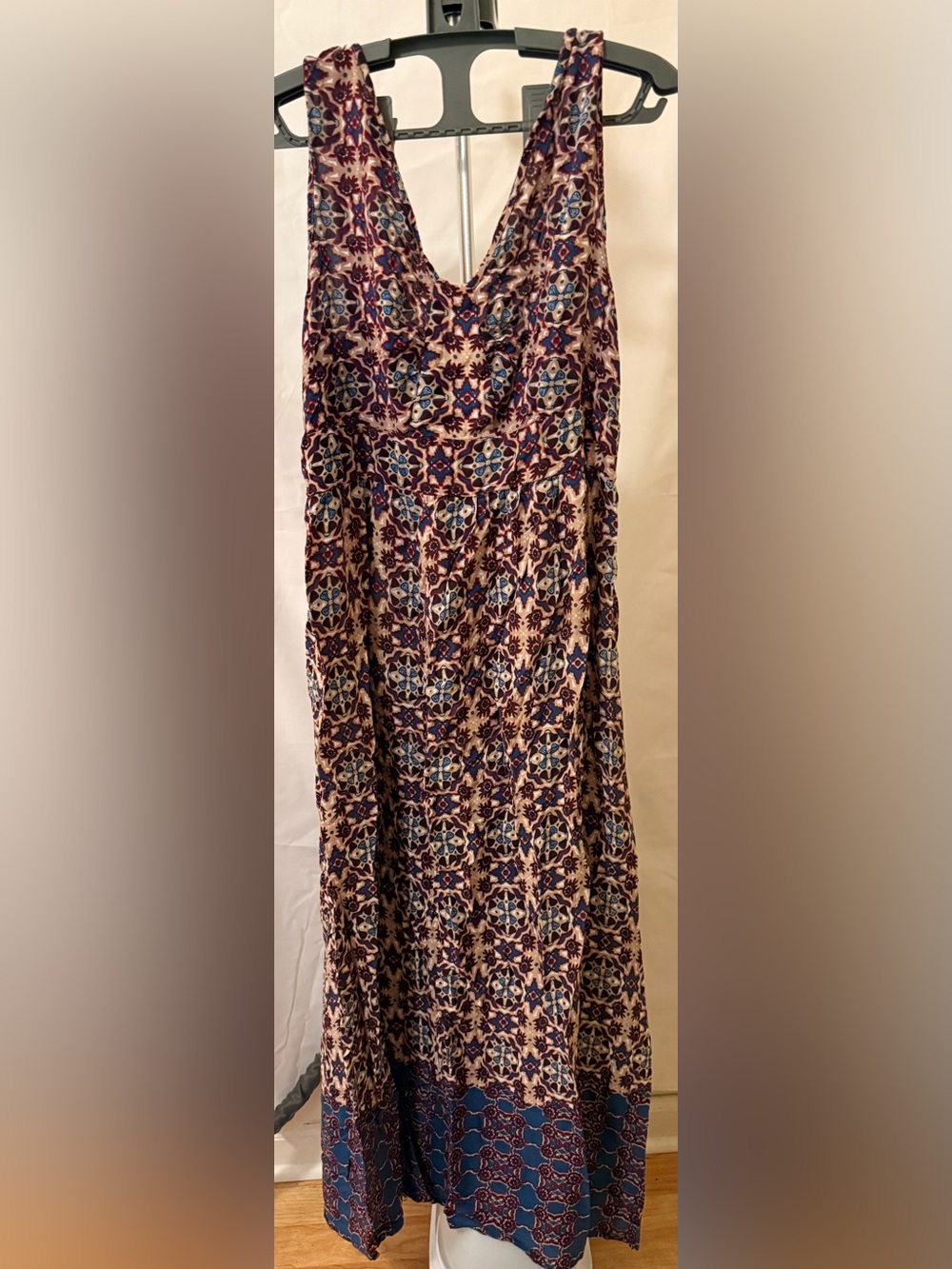 Rebellion Women’s size XL V-Neck Maxi Dress in Burgundy Floral Print - Women